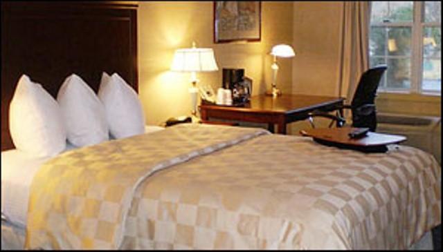 Newbury Inn Brookfield Phòng bức ảnh